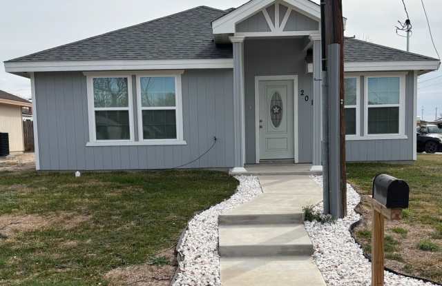 Photo of 201 E. Gutierrez available