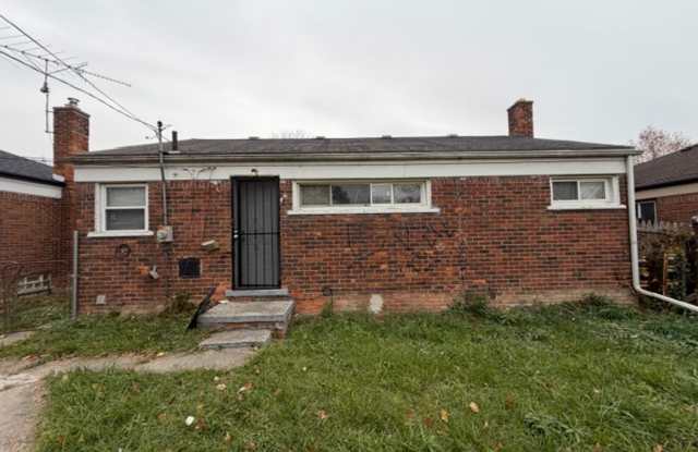 3 Bedroom 1 and 1/2 Bath Home for Lease. Welcome Section 8