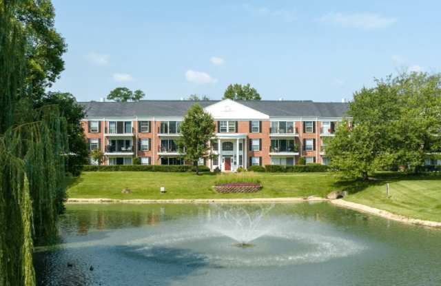 Versailles on the Lakes Oakbrook