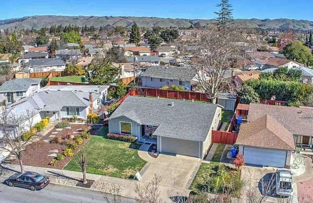 Single family home in excellent Neighborhood of Fremont - 40138 Besco Drive, Fremont, CA 94538