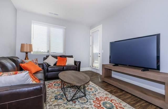 Overlook at Mesa Creek Apartments