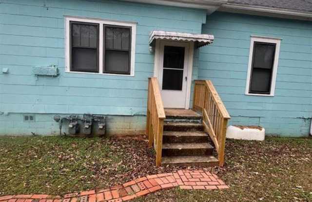 Photo of 1821 Mercer Avenue unit: 3