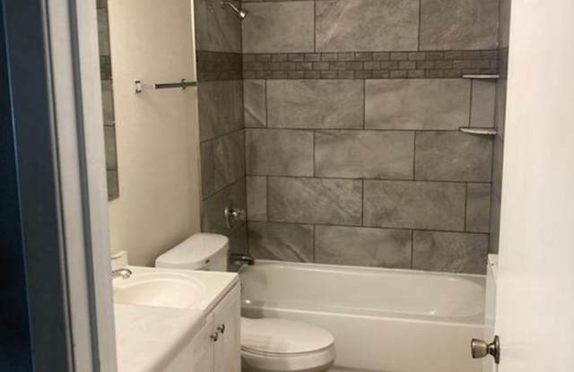 Cute, 3 bedroom apartment for rent in Spicer, MN