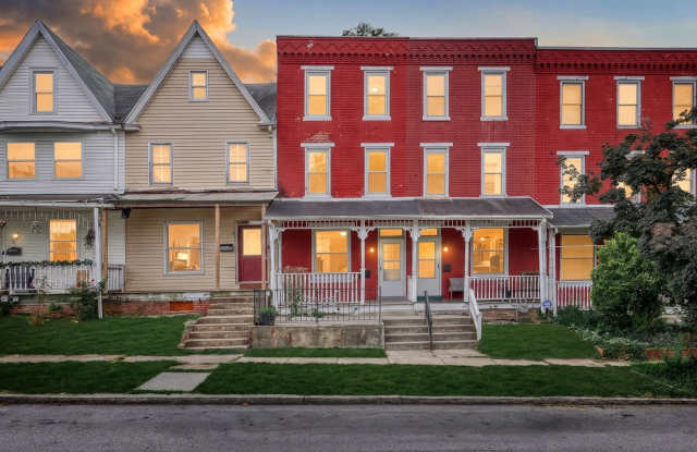 Fully Renovated 3 Bedroom, 2 Bathroom Townhouse