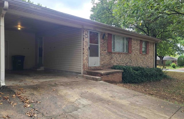 300 Hayes St - 300 Hayes Street, Jacksonville, AR 72076