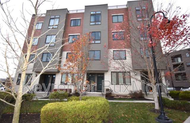 102 Lakeview Ct