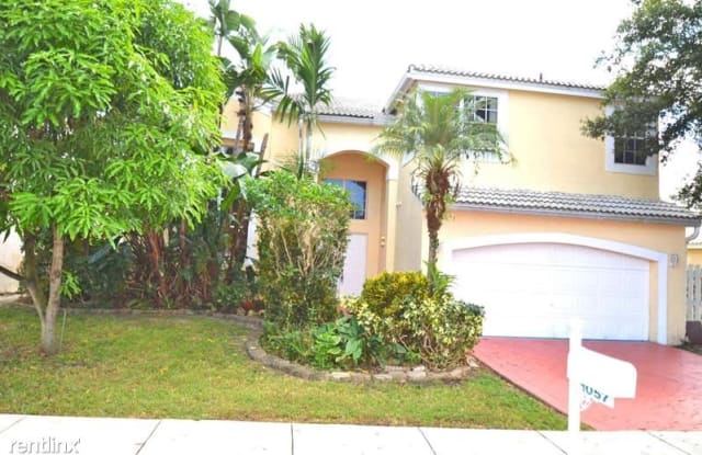 1057 SW 104th Way - 1057 Southwest 104th Way, Pembroke Pines, FL 33025