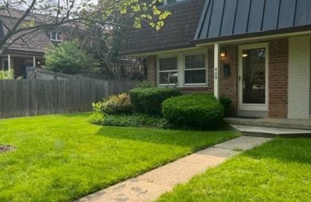 Photo of 429 HAMPTON Court unit: 138