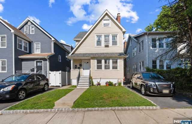 17 Cottage Place