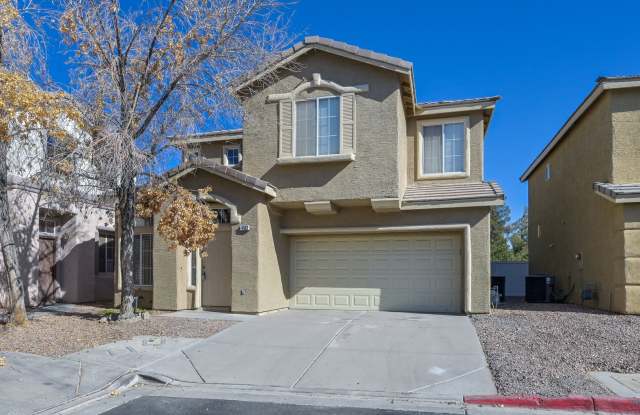 NW!! POOL!!!! GATED!!! Com. Park!!! Low Maintenance desert landscape front Yard. New Carpet!! Upstairs Interior freshly painted T/Ot!!!