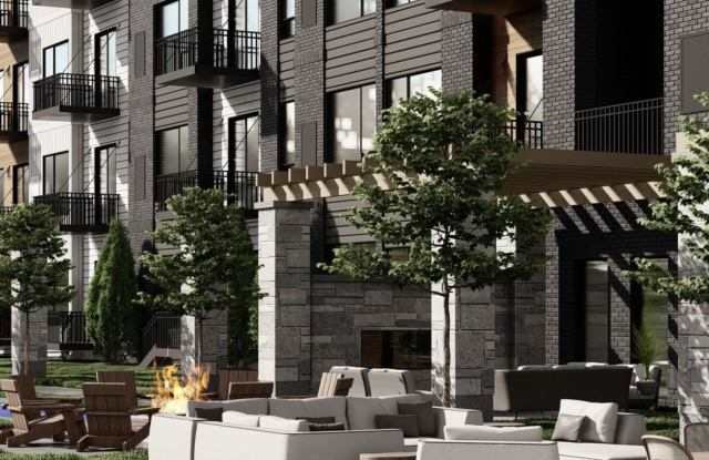 2900 Winners Circle Drive Unit E11
