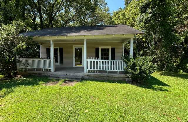 3 Bedrooms, 1 Bathroom - Home in North Rome!