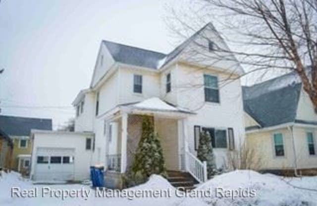 315 Norwood Ave SE - 315 Norwood Avenue Southeast, Grand Rapids, MI 49506