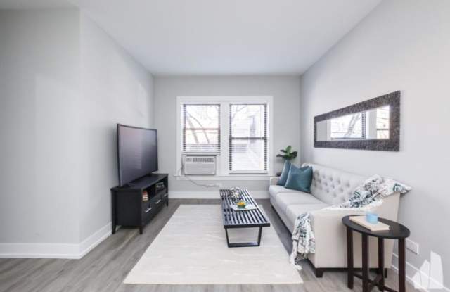 711 West Brompton