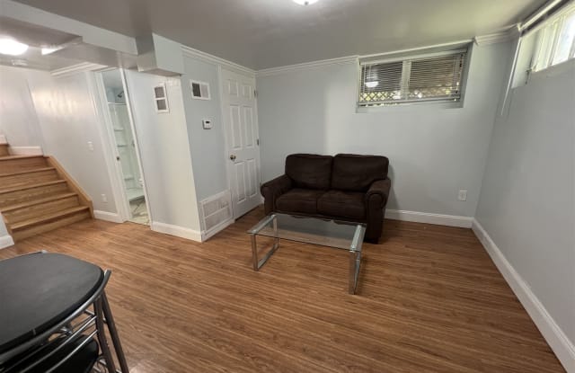 419 N Ingalls St Apt 2 - 419 North Ingalls Street, Ann Arbor, MI 48104