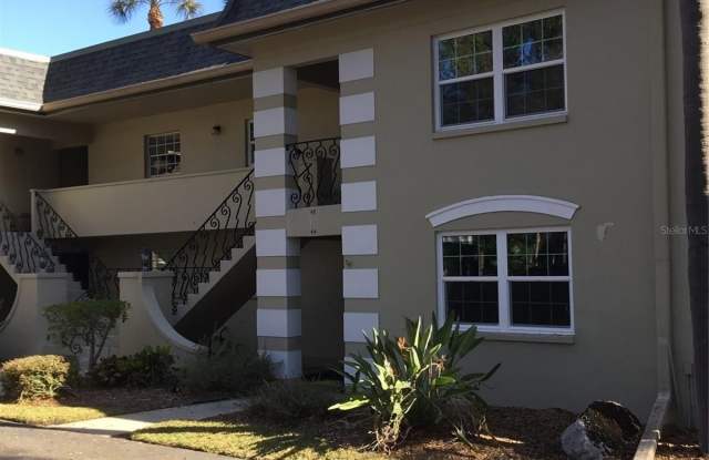 44 COUNTRY CLUB Drive