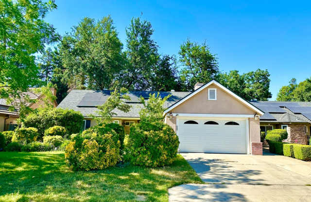 Charming Woodward Park 3/2