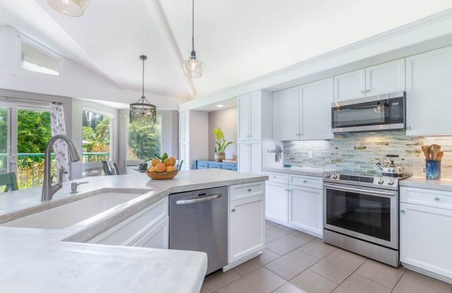 4141 Queen Emma's Drive