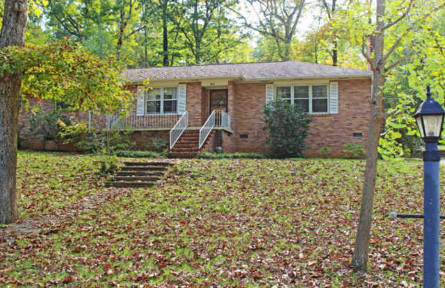 205 Lakewood Drive