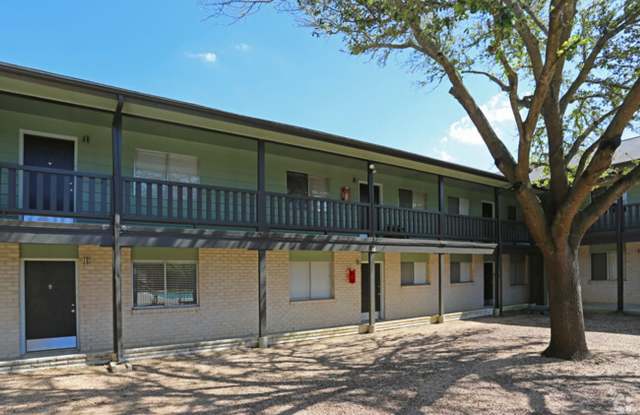 Photo of Robinson Manor Apartments