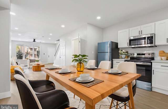 Photo of 5518 CHEW Avenue