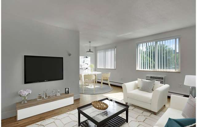 Photo of 2441 S. York St.