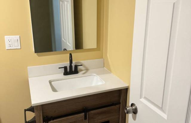 Beautifully Renovated 2 Bedroom, 2 Bathroom Home in the Heart of Martinez