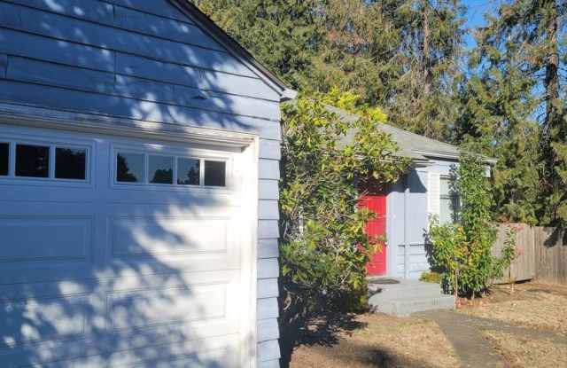 Super cute Mid-Century 2 bed / 2 bath Wedgewood area Home at 3416 NE 80th Street for $2875!