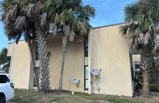 1000 3RD Street unit: D