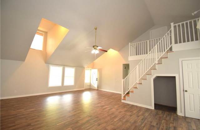 196 Western Heights  CIR