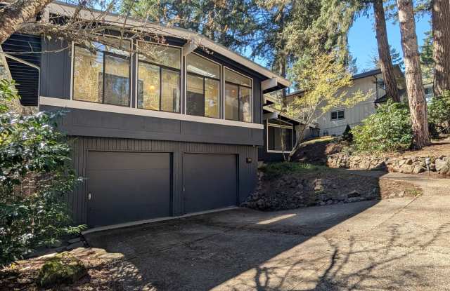 Fantastic 3-Bedroom, 2.5-Bath Home In East Eugene!