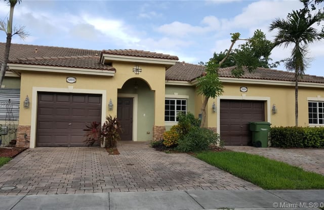 1203 NE 32 TE - 1203 Northeast 32nd Avenue, Homestead, FL 33033