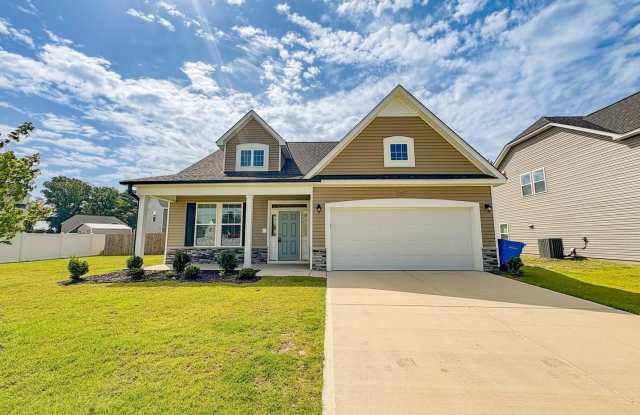 4 Bedroom 2.5 Bathroom with a Loft!
