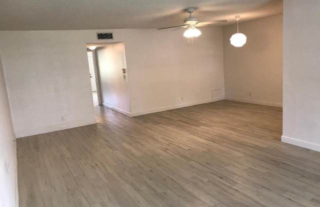 1387 High Point Way NW