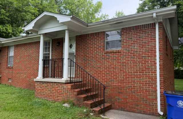 2 Bed 1 Bath Duplex