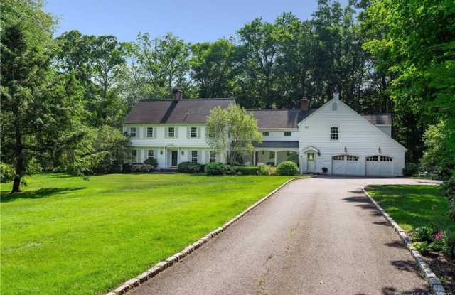 833 Hollow Tree Ridge Road