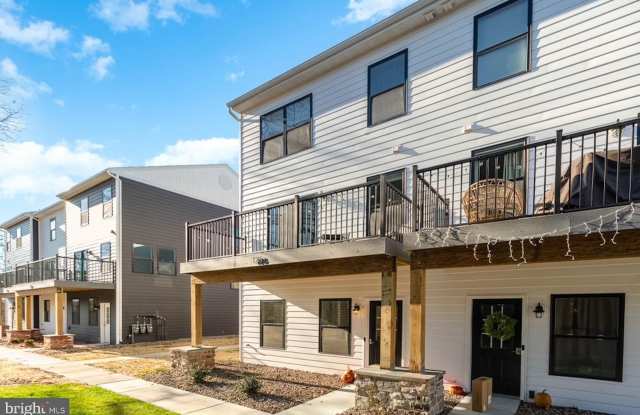 126 HIGH POINTE DRIVE