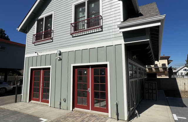 Photo of 1513 W 28th St