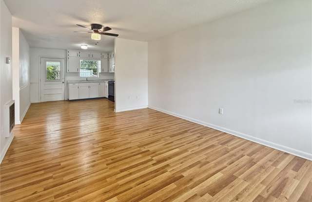 1410 N TROPICAL AVENUE