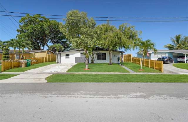 3740 SW 55th Ave