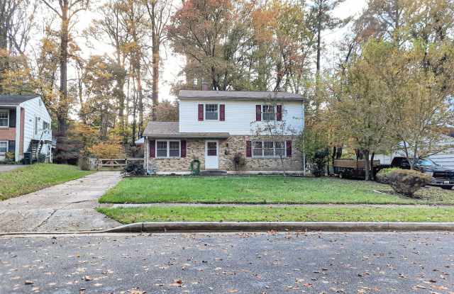 Photo of Rare Find! Private 4BR / 2.5BA Home on Nearly Half-Acre Lot – Reisterstown