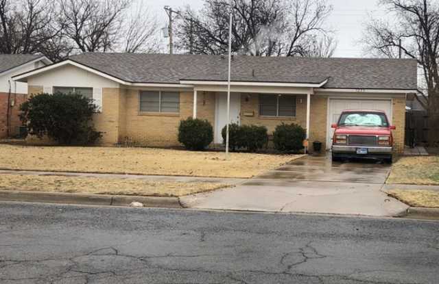 Pre-Leasing this Charming -3bd -2bath -Brick Home with 1 Car Garage Available June 1st.