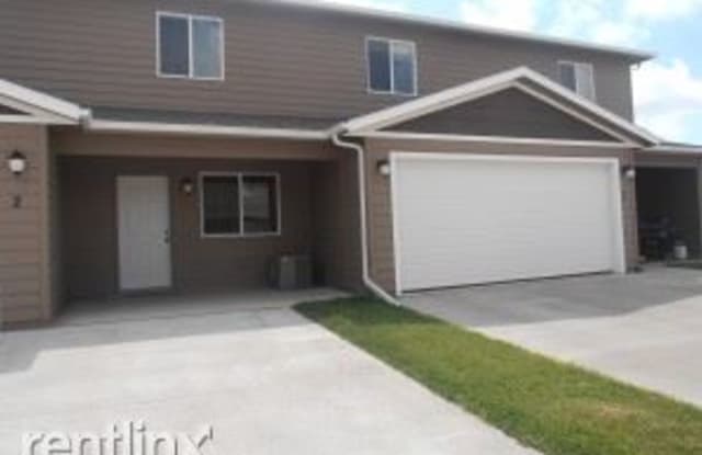 6900 S Santa Rosa Pl - 6900 South Santa Rosa Place, Sioux Falls, SD 57108