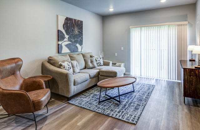 1945 W 136th St Unit C21