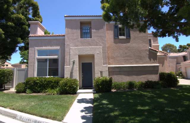 842 Caminito Estrella