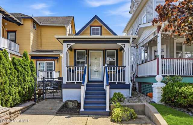 46 Broadway Avenue