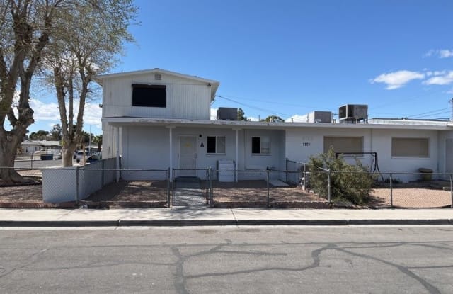 2125 Peyton Drive - 2125 Peyton Drive, Las Vegas, NV 89104