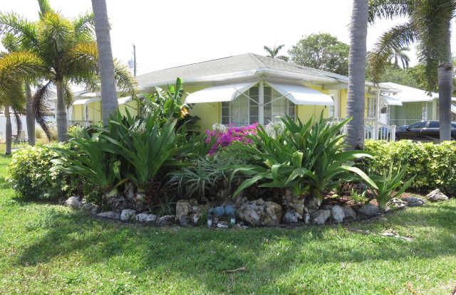 402 W Ocean Avenue