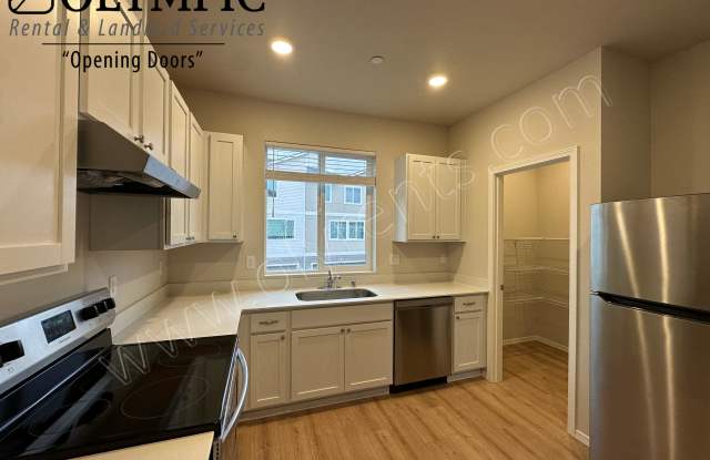 8791 Corona Ct NE Unit C