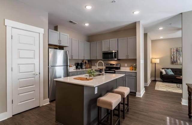 1006 Long Hollow Pike Unit D21